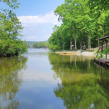 Lakeside Hot Springs Retreat With Kayaks And Boat Dock Hot Springs Village Eksteriør billede