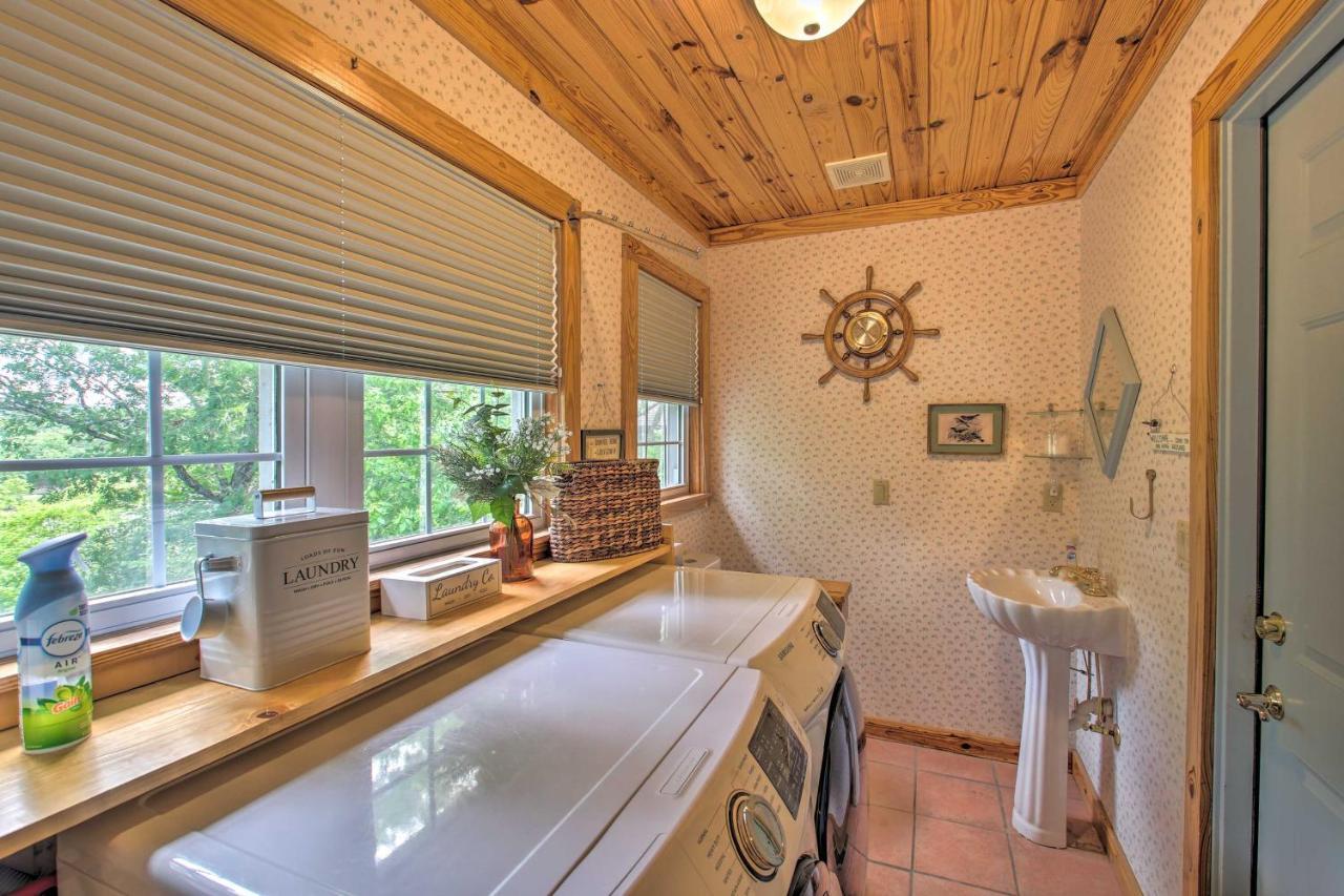 Lakeside Hot Springs Retreat With Kayaks And Boat Dock Hot Springs Village Eksteriør billede
