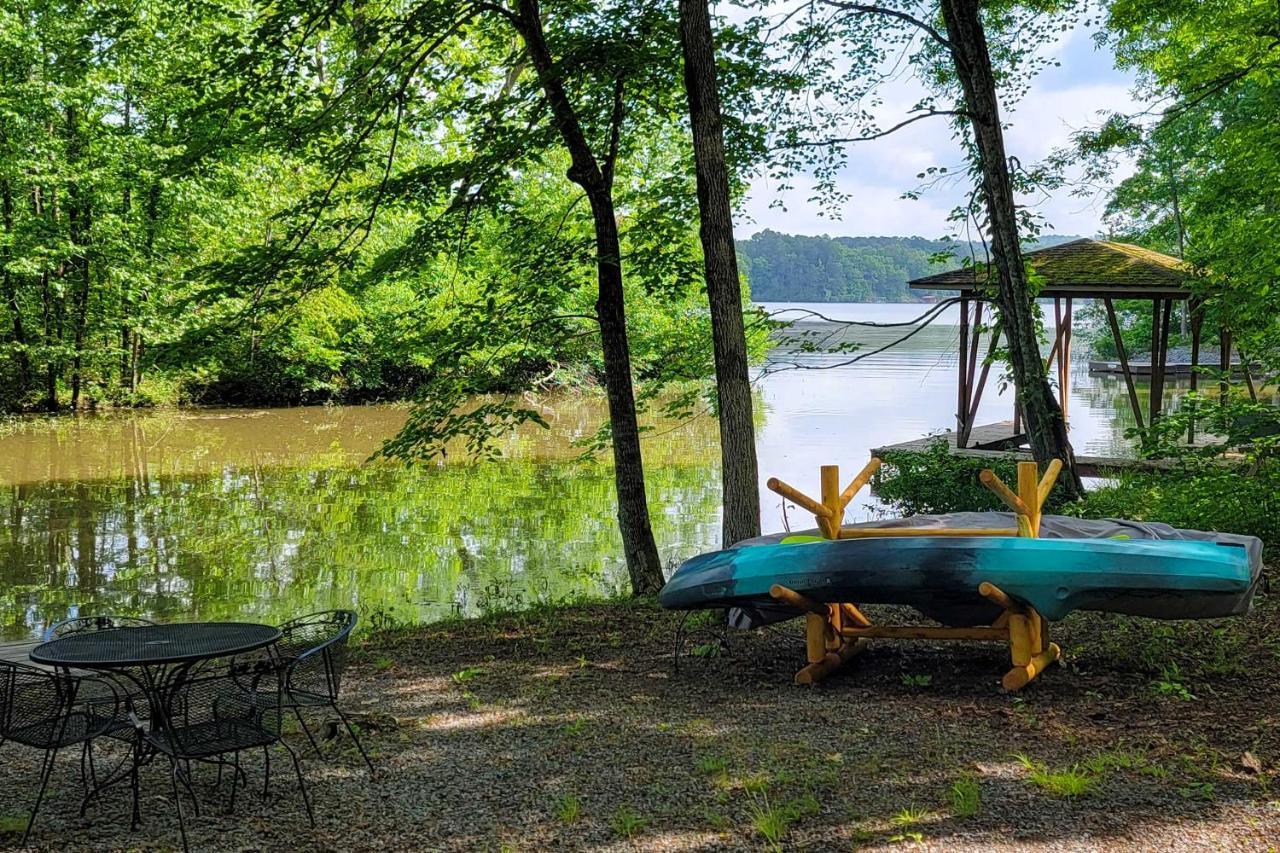 Lakeside Hot Springs Retreat With Kayaks And Boat Dock Hot Springs Village Eksteriør billede